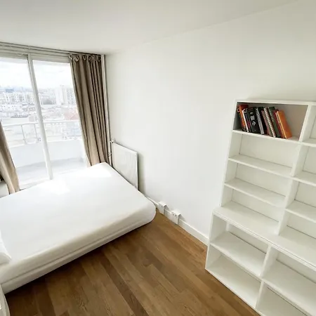 Apartment Modern With Balcony Paris