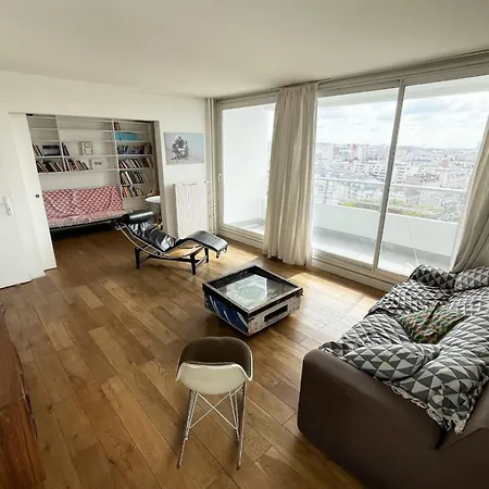 Apartment Modern With Balcony *